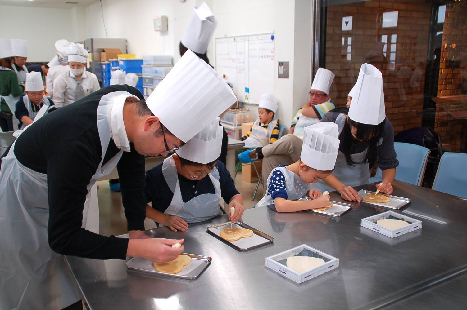 踏入田中酒造，在此品尝“宝川”酒的滋味，感受日本独特的酿酒文化【田中酒造 · 三角市场 · 白色恋人巧克力工厂】
